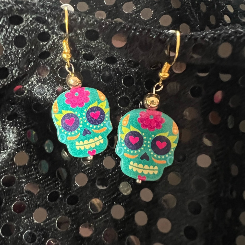 #6.
Handmade Sugar Skull earrings NWT